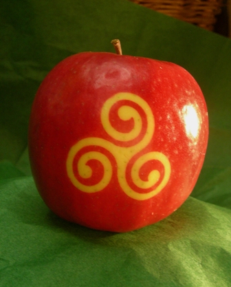 triswirl apple tat